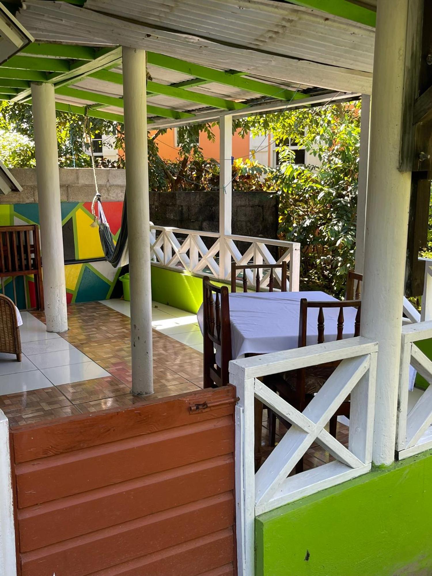 Le Petit Paradis Roseau Buitenkant foto